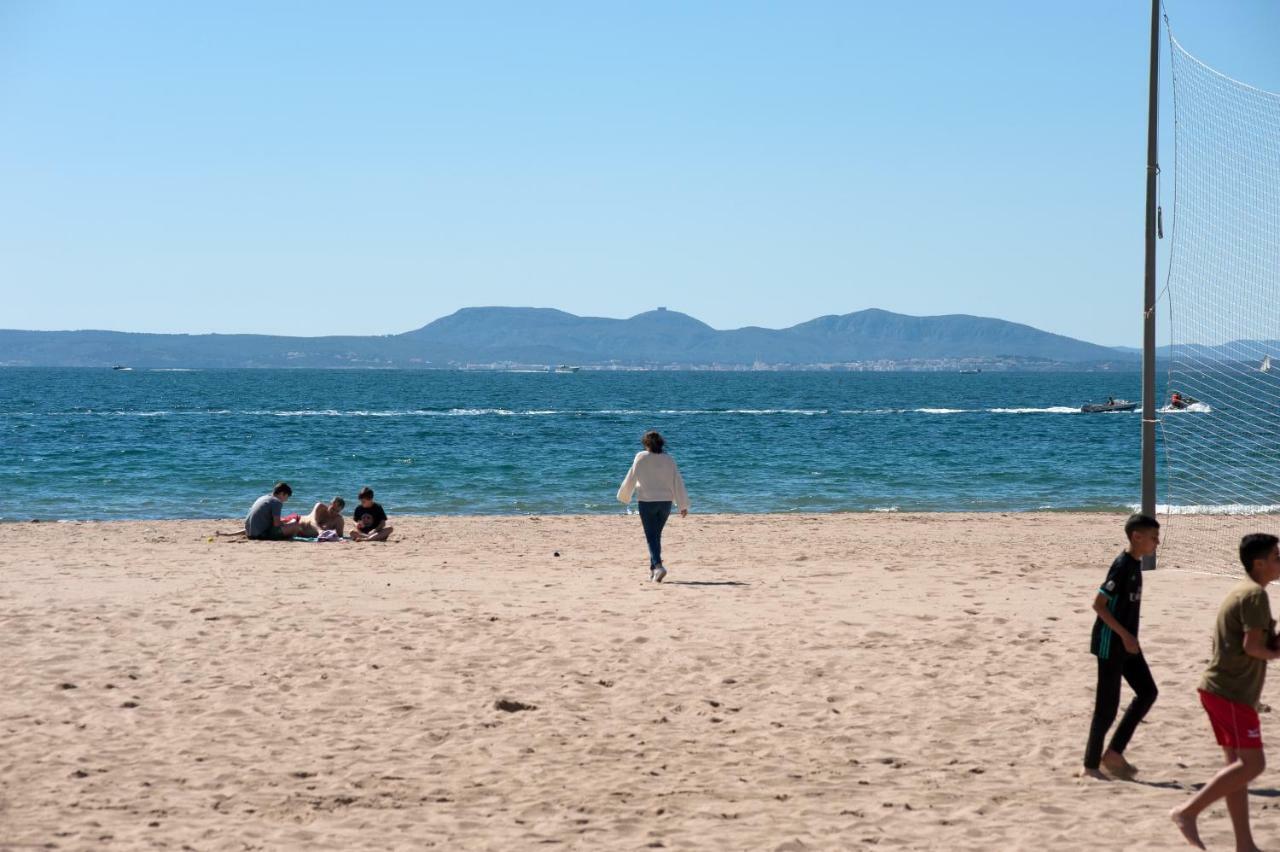 Apartamento A Pie De Playa, Climatizado Y Parking روساس المظهر الخارجي الصورة